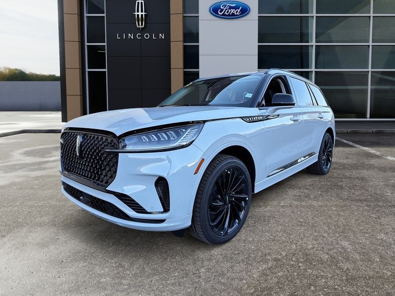 2027 Lincoln Aviator