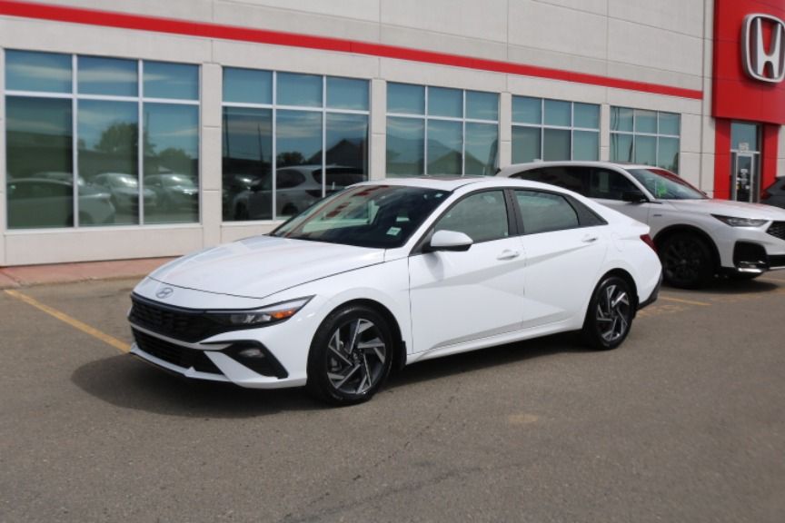 Used 2025 Hyundai Elantra Preferred 26158A