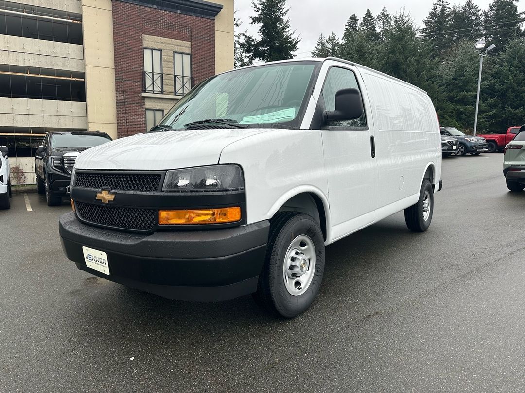 New 2025 Chevrolet Express-Cargo-Van XV1315