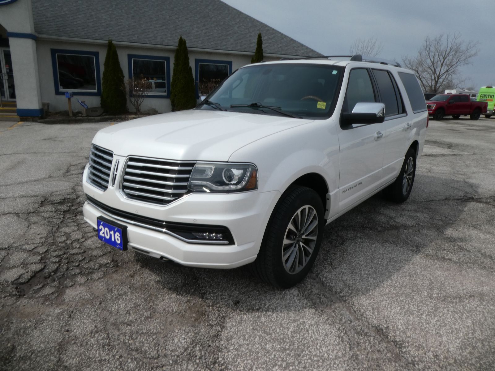 Used 2016 Lincoln Navigator Select JG039F
