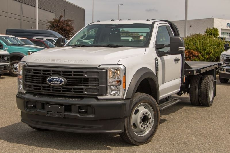 2023 Ford Chassis Cab