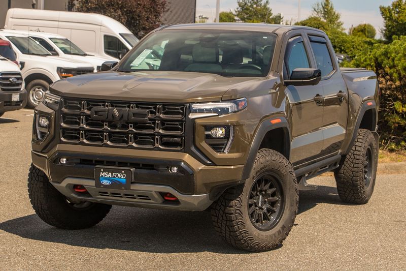 2024 GMC Canyon
