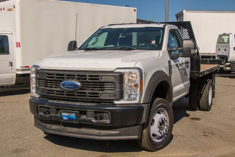 2023 Ford Chassis Cab