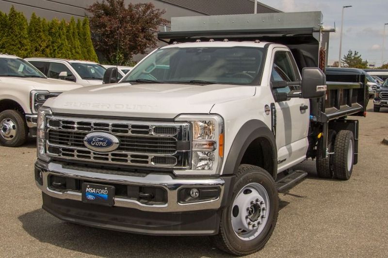 2023 Ford Chassis Cab