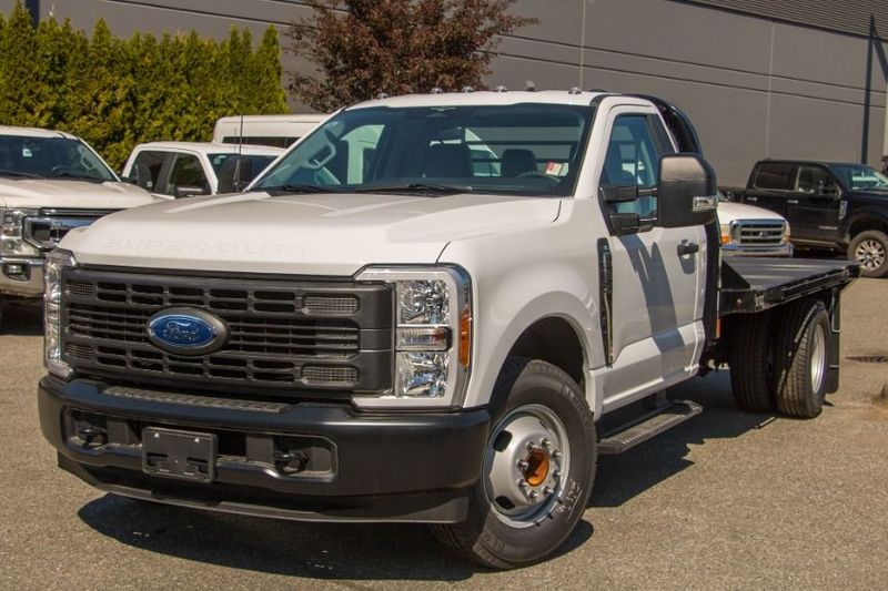 2023 Ford Chassis Cab