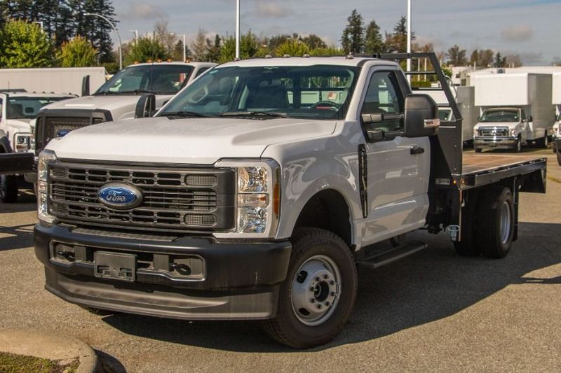 2023 Ford Chassis Cab