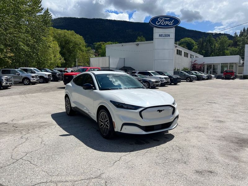 2025 Ford Mustang Mach-E