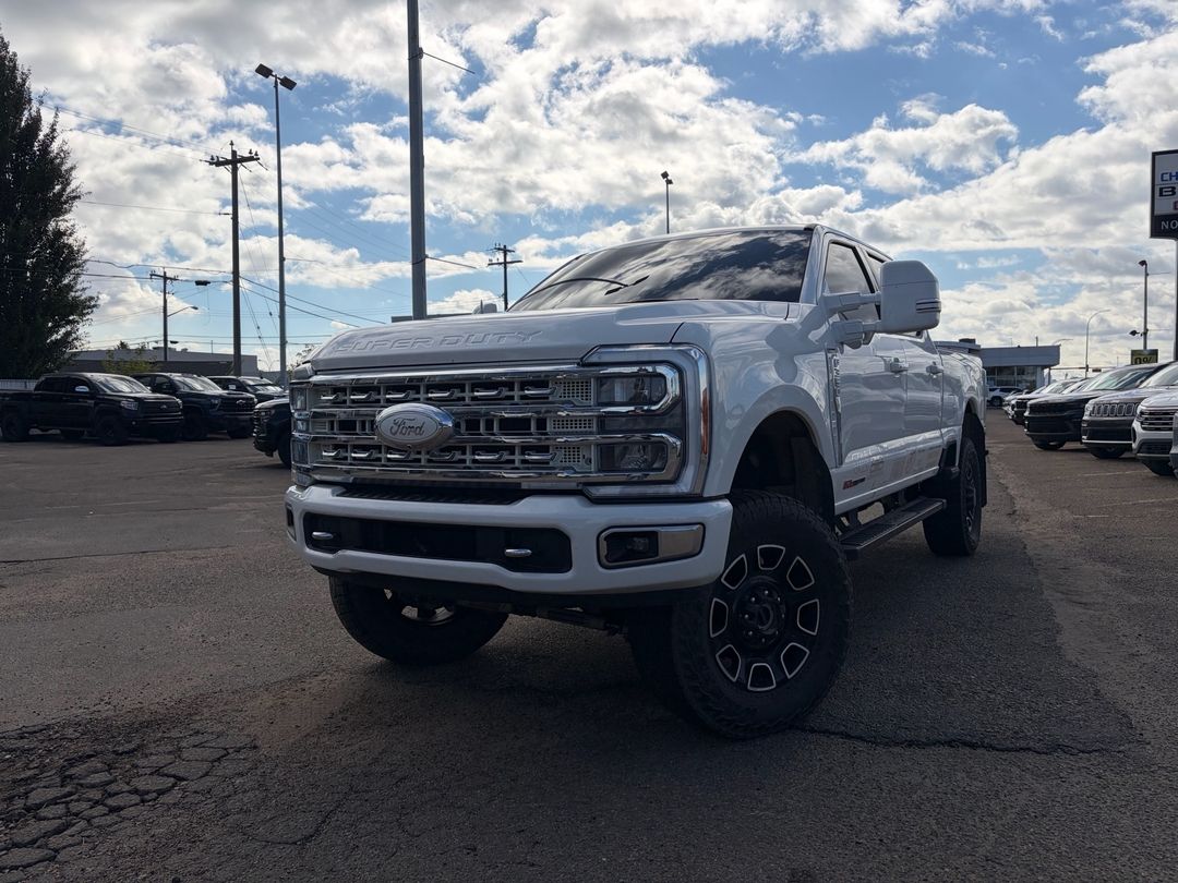 Used 2023 Ford Super-Duty-F-350-SRW Lariat 62021AA