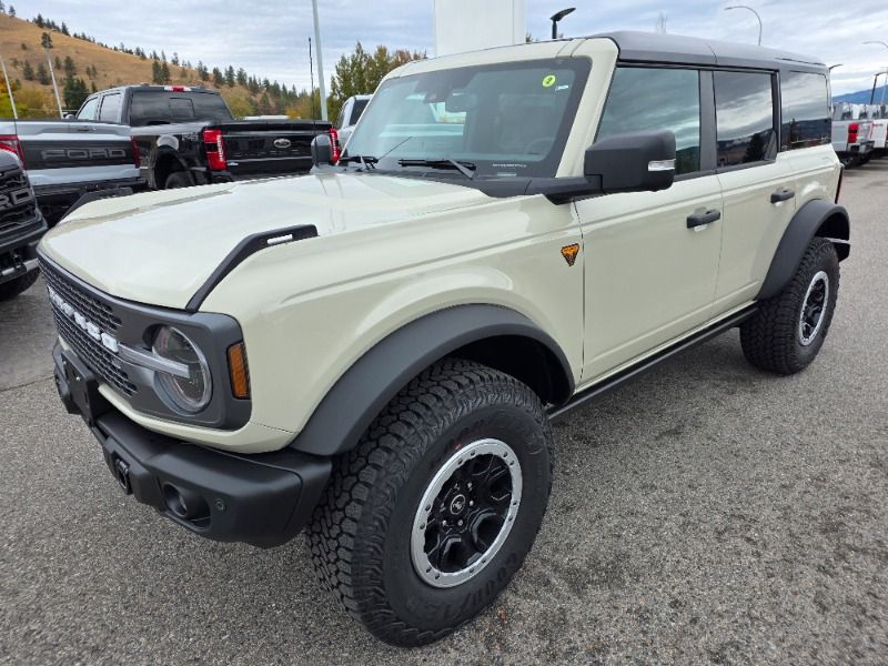 New 2025 Ford Bronco Badlands 251023