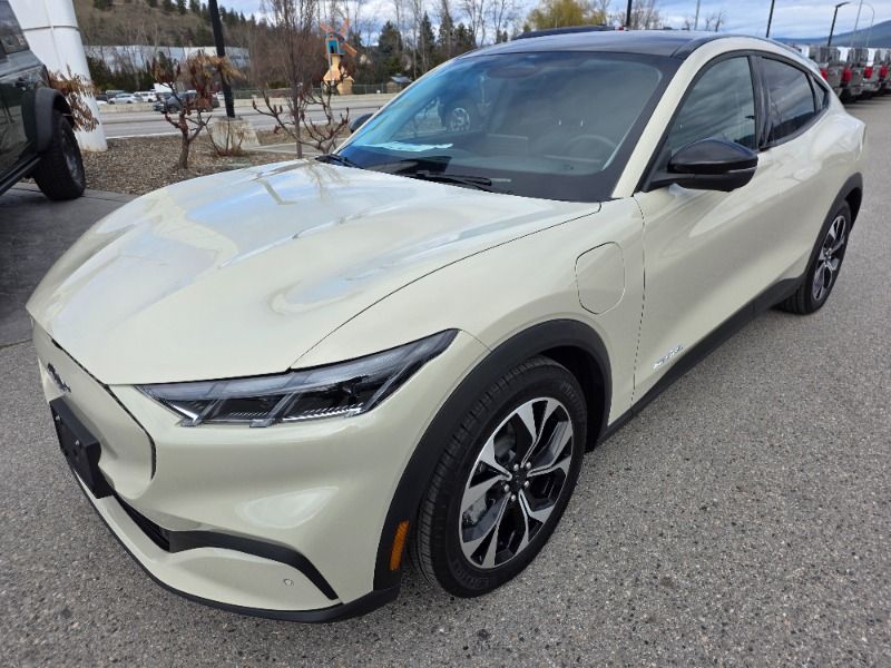 2025 Ford Mustang Mach-E