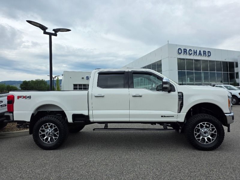 Used 2023 Ford Super-Duty-F-350-SRW Lariat P26113