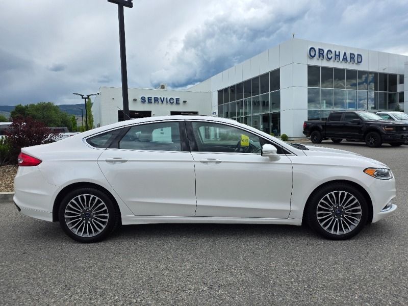 Used 2017 Ford Fusion SE 260330B