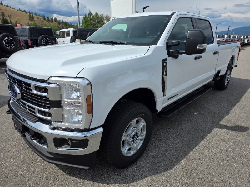 New 2026 Ford Super-Duty F-350-XLT 260661