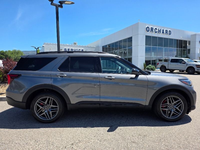2025 Ford Explorer