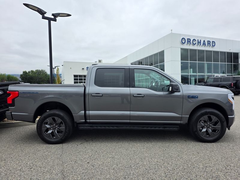 2025 Ford F-150 Lightning