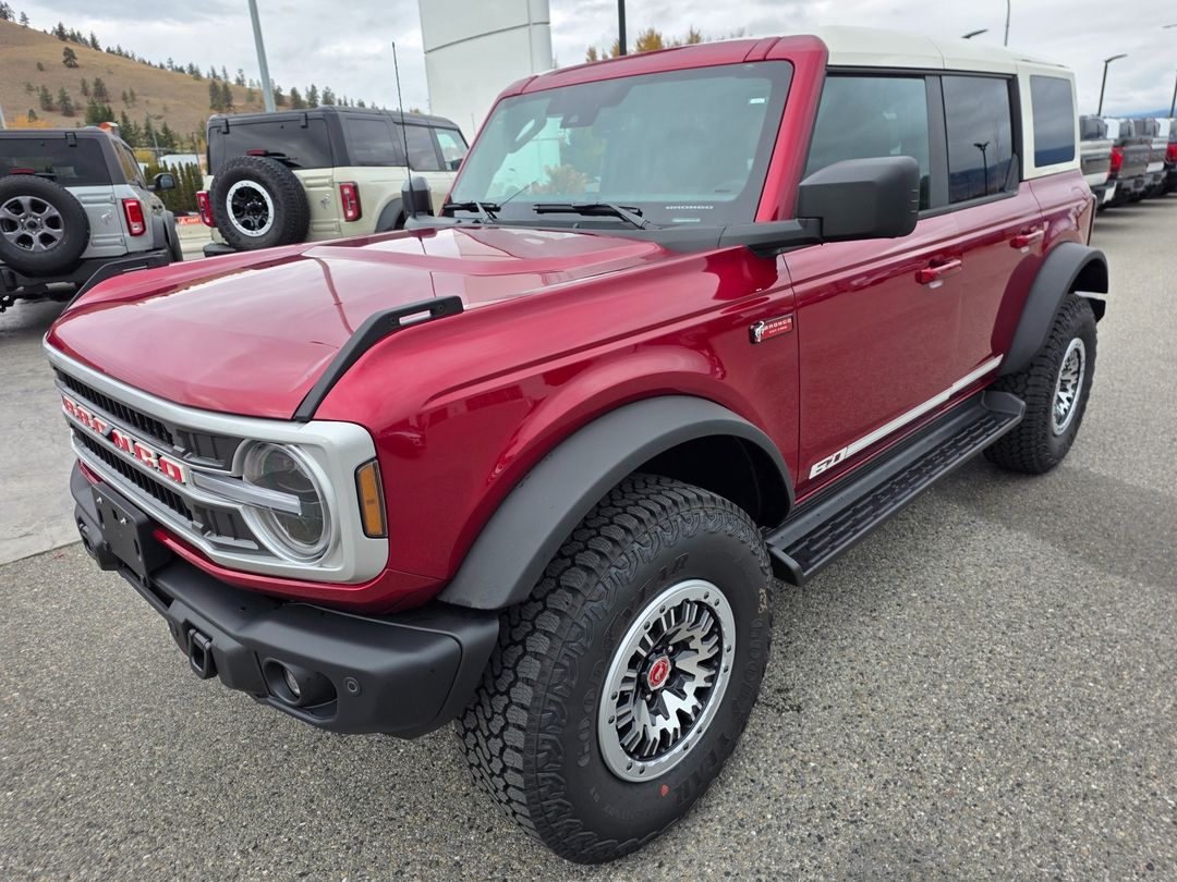 New 2026 Ford Bronco Outer-Banks 261114