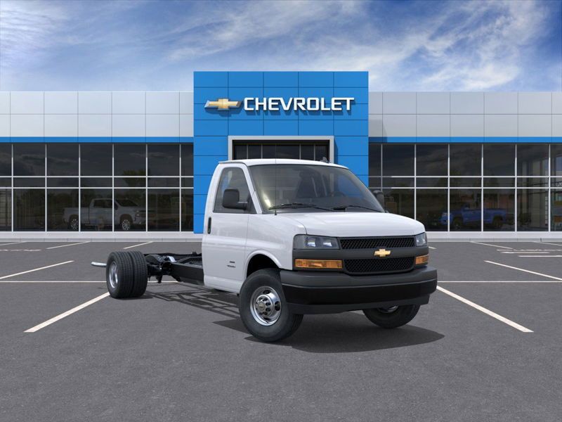 2026 Chevrolet Express Commercial Cutaway