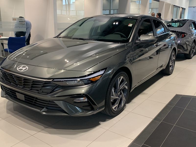 2026 Hyundai Elantra Hybrid