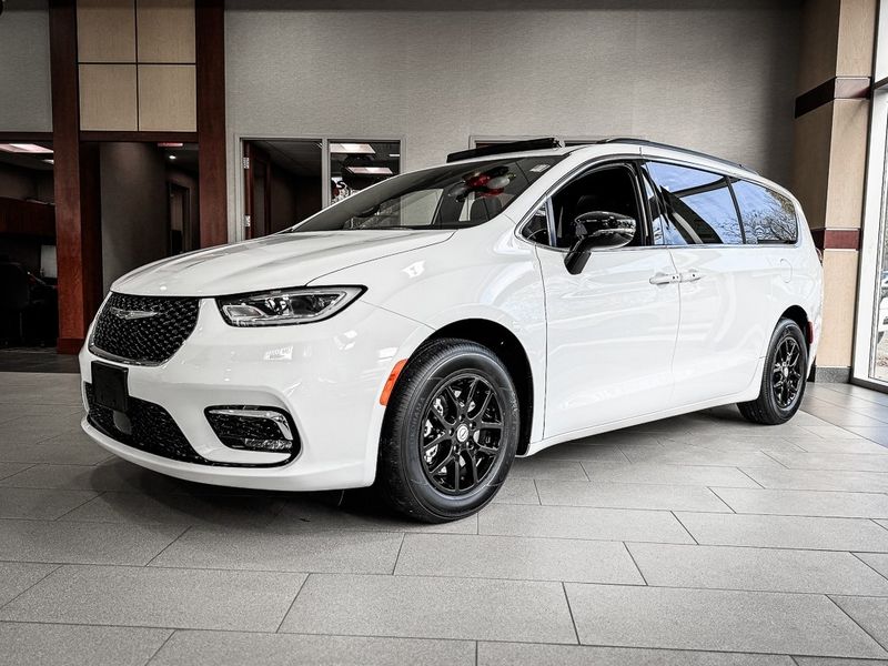 2026 Chrysler Pacifica