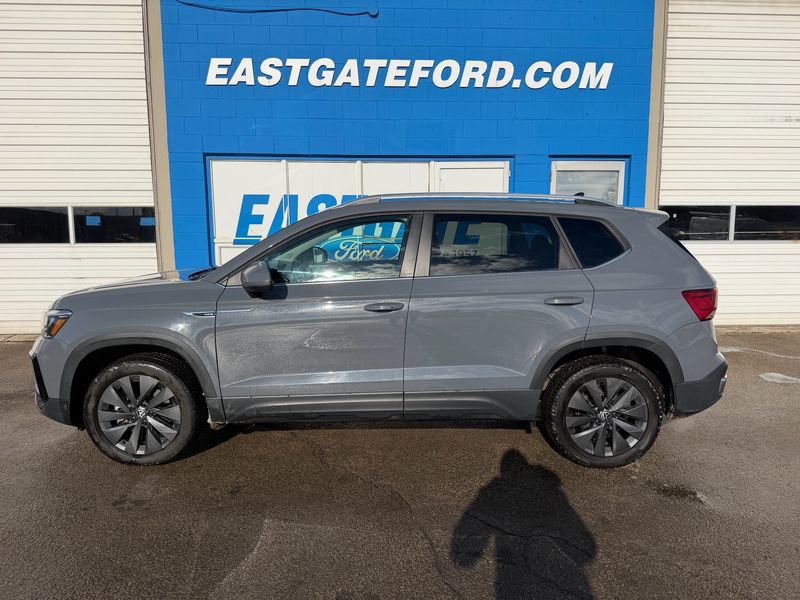 2024 Volkswagen Taos