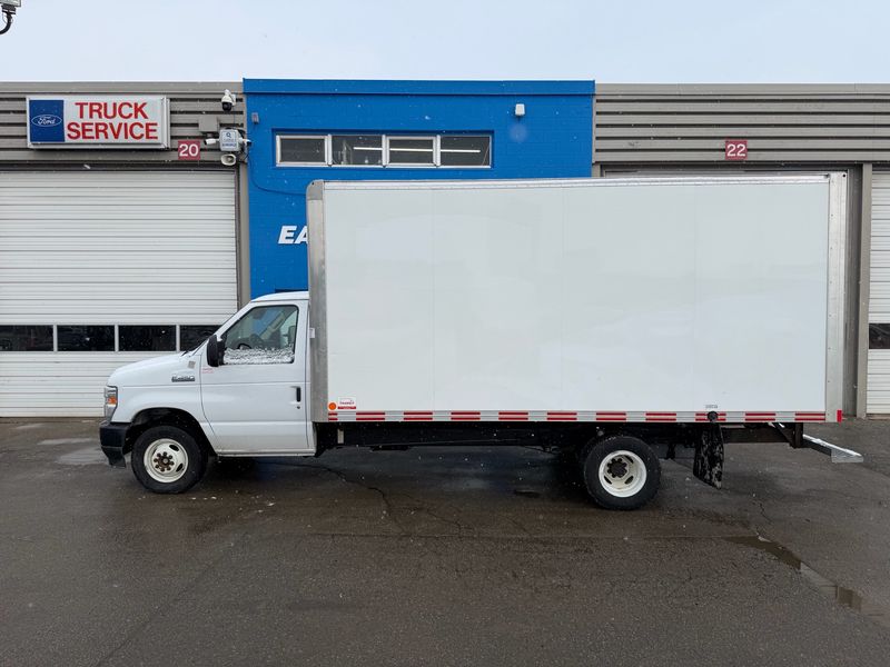2024 Ford E-Series Cutaway