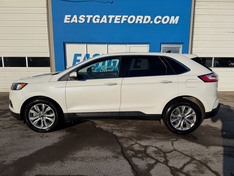 2023 Ford Edge