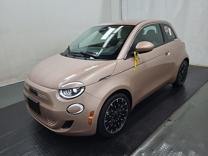 2024 FIAT 500e