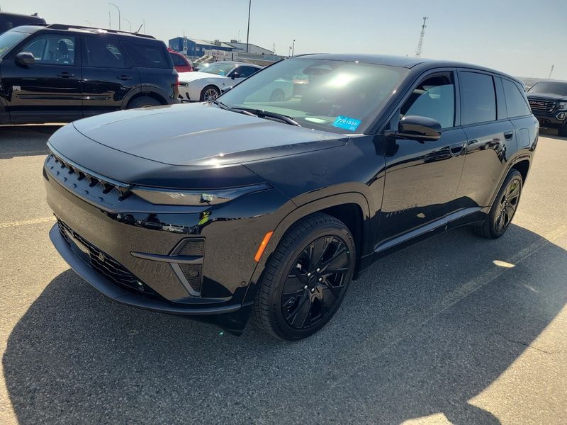 2025 Jeep Wagoneer S