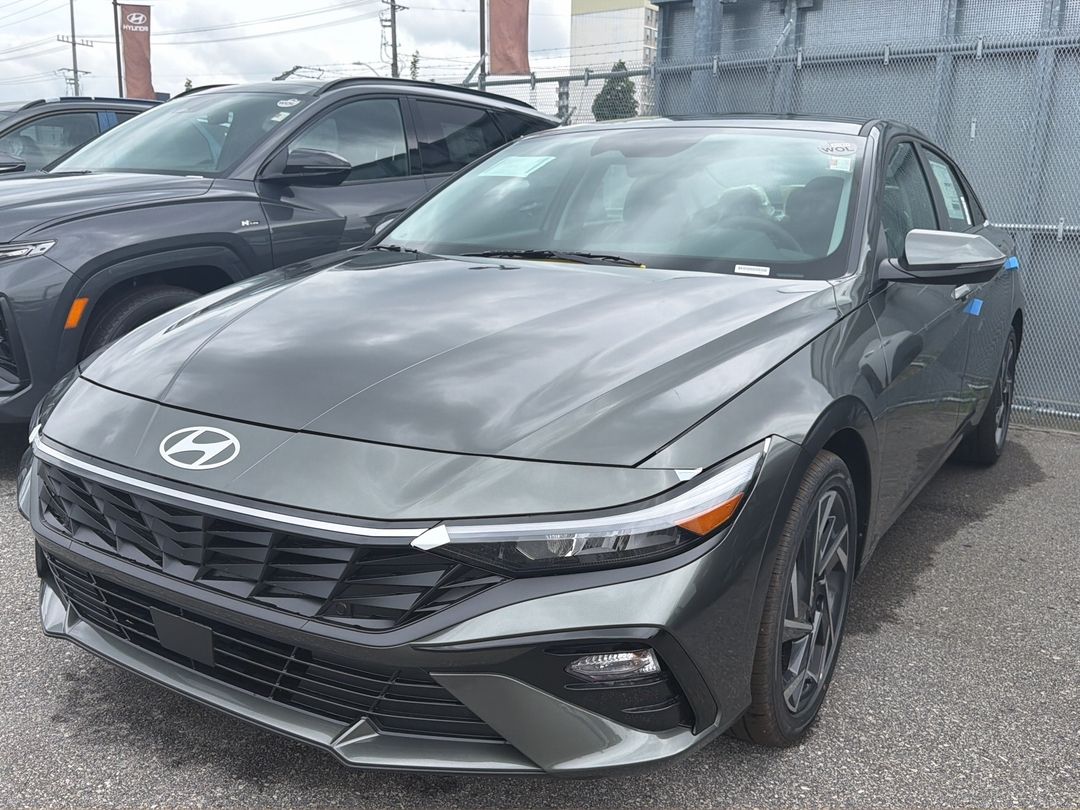 New 2026 Hyundai Elantra-Hybrid Luxury 28066E6