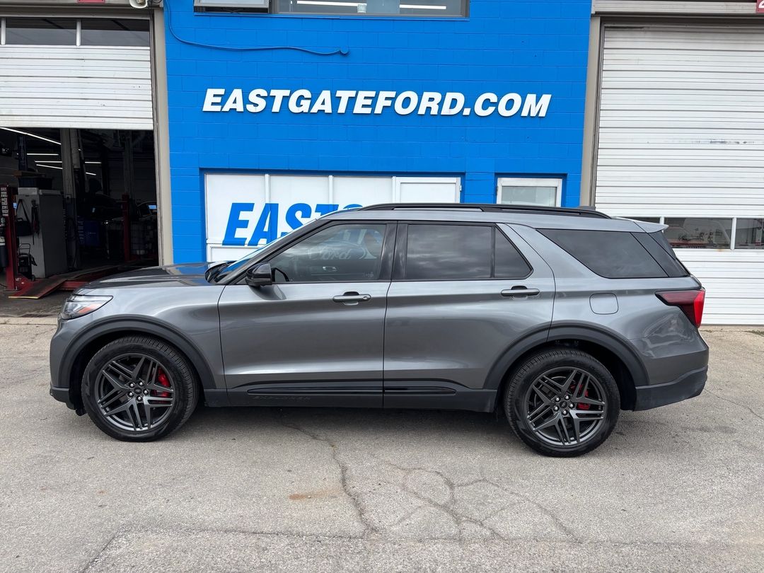 Used 2025 Ford Explorer ST 8600T