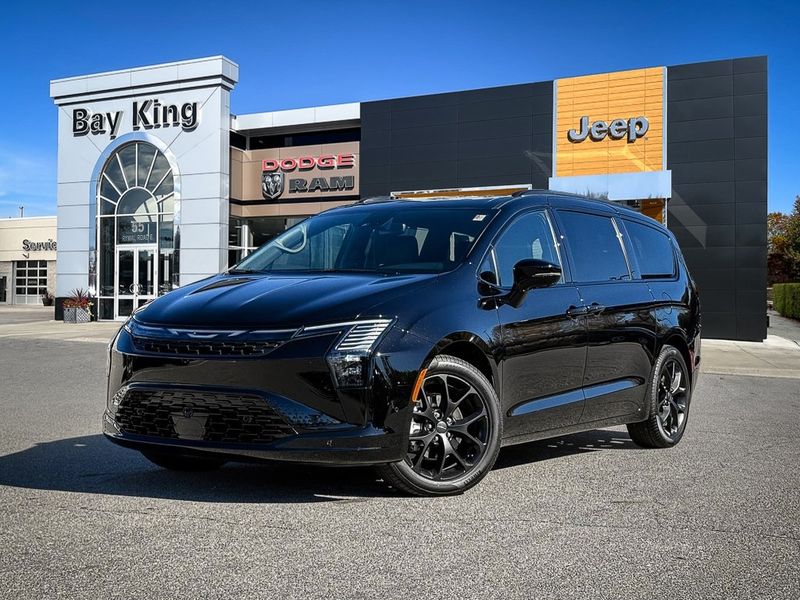 2027 Chrysler Pacifica