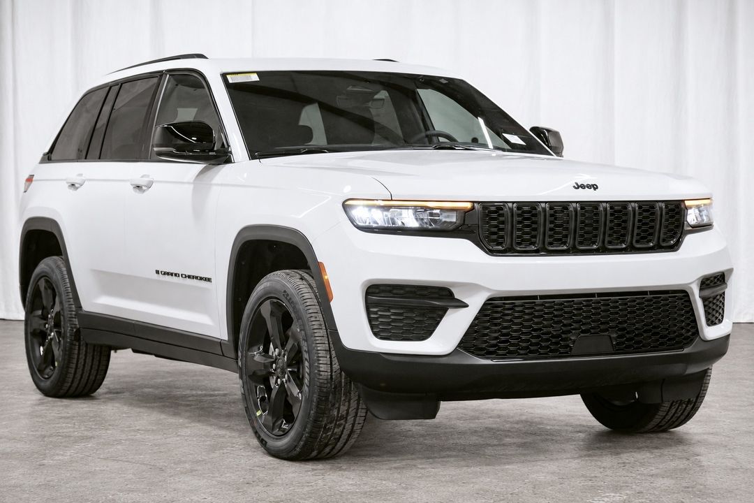 New 2025 Jeep Grand-Cherokee Altitude GC2554