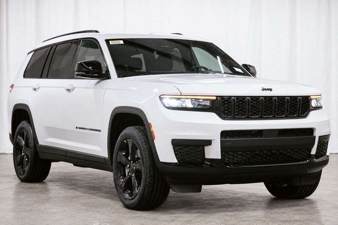 New 2025 Jeep Grand-Cherokee-L Altitude GC2543
