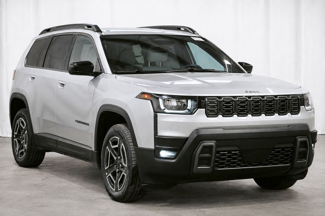 New 2026 Jeep Cherokee Laredo KM2622