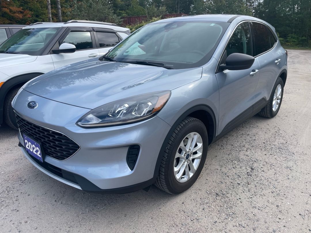 Used 2022 Ford Escape SE A2166