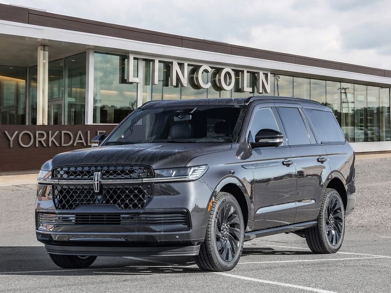 2027 Lincoln Navigator