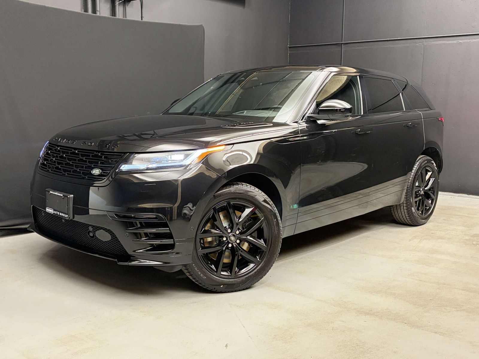 New 2026 Land Rover Range-Rover-Velar Dynamic-SE 26LR835190