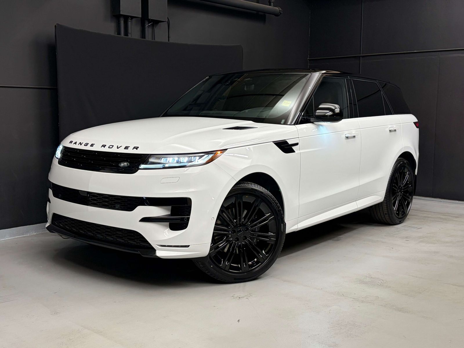 New 2026 Land Rover Range-Rover-Sport Dynamic-HSE 26LR666591