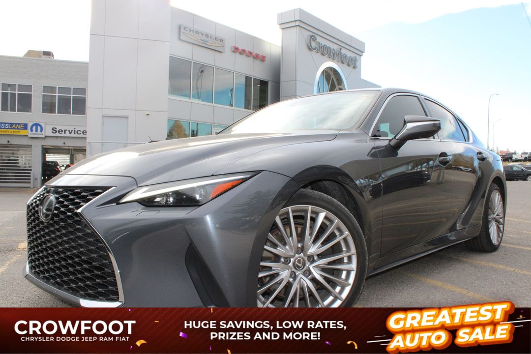 2022 Lexus IS