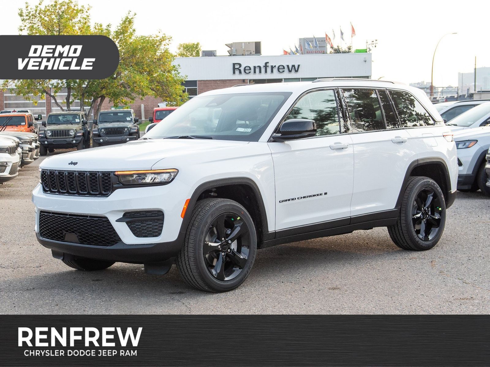 New 2025 Jeep Grand-Cherokee Altitude 251335